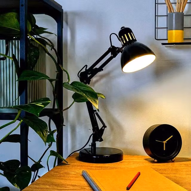 ValueLights Monda Adjustable Metal Table Lamp in Black