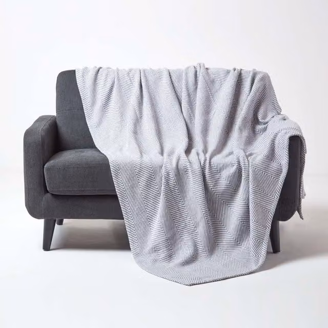 Homescapes Grey Cotton Halden Chevron Woven Throw