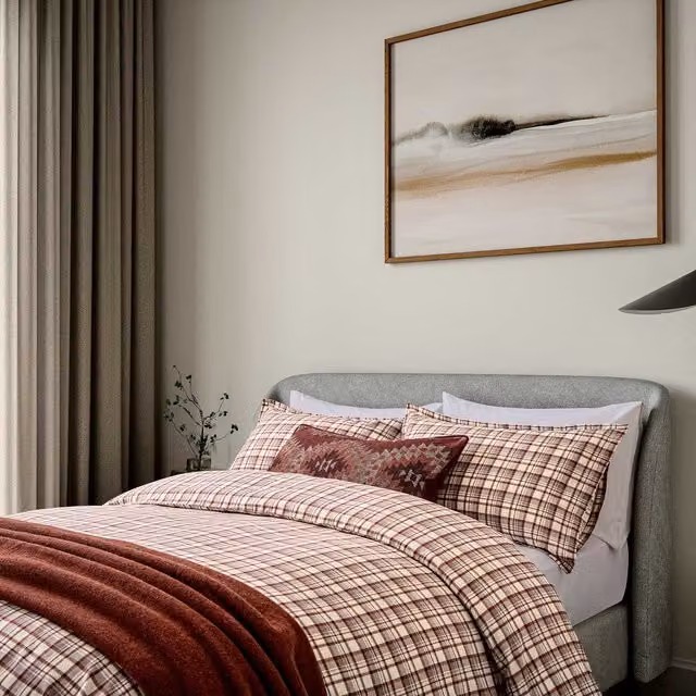 Bedeck of Belfast Red Jacquard Woven Check Cotton Single Duvet Cover and Pillowcase Set, W/D/H: 140 x 200 cm and 90 x 200 cm