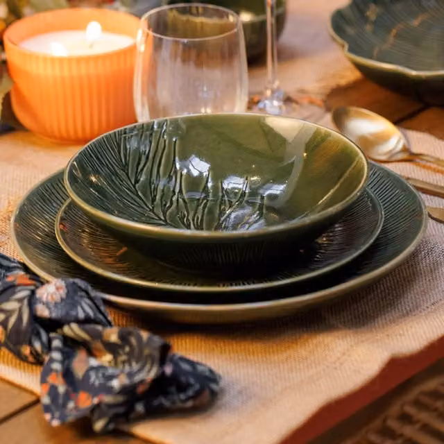 Mikasa Floral Green Stoneware Pasta Bowls, Set of 4, Diameter: 20 cm