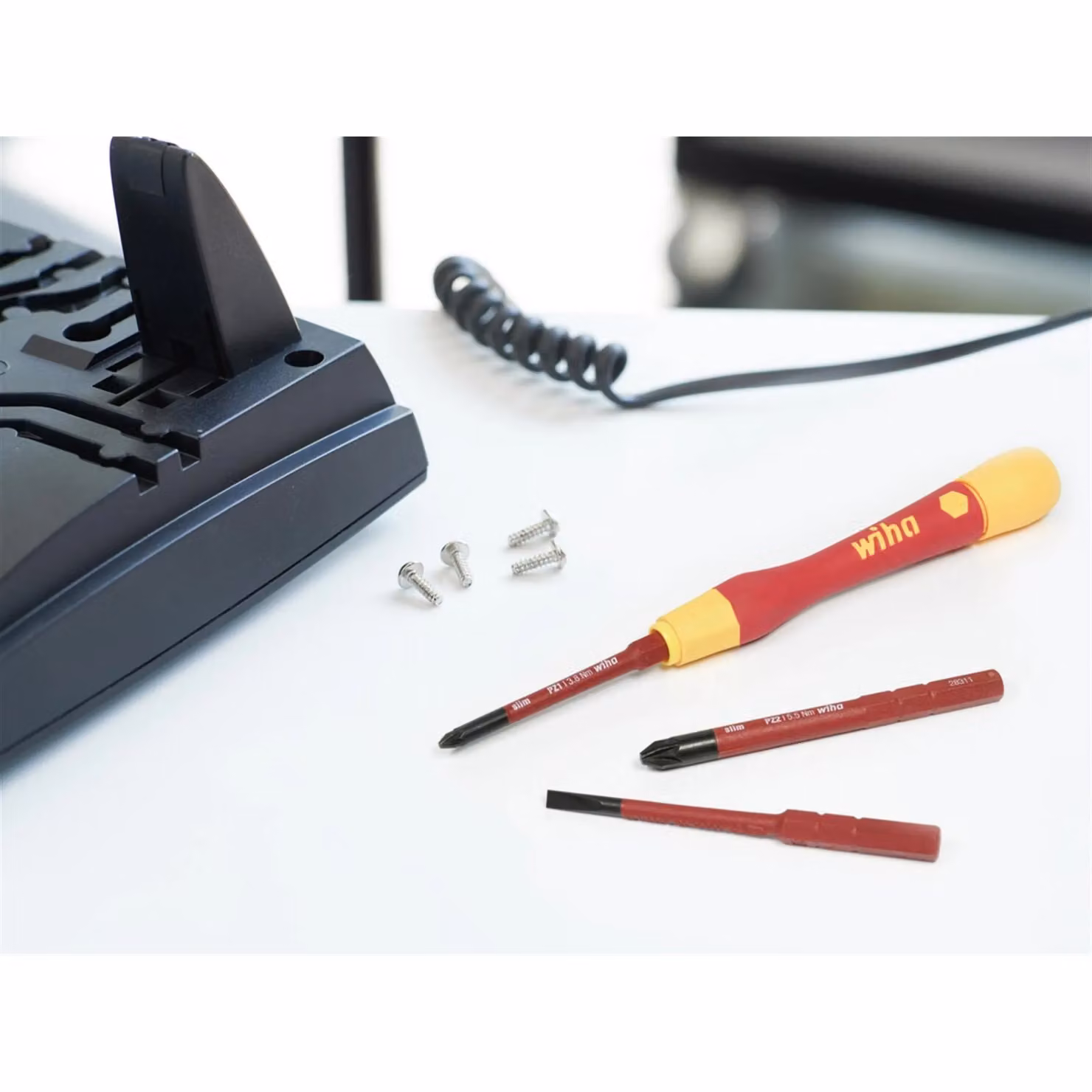 Wiha Picofinish Slimvario Electric Fine Screwdriver Set, 4 Piece, Red and Multicolour – 2