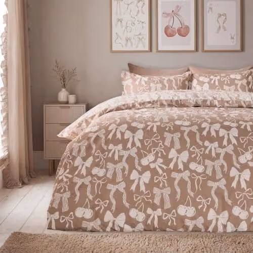 OHS Illustrated Bows King Duvet Cover and Pillowcase Set in Natural Sand Polycotton, W/D/H: 230 x 220 x 180 cm