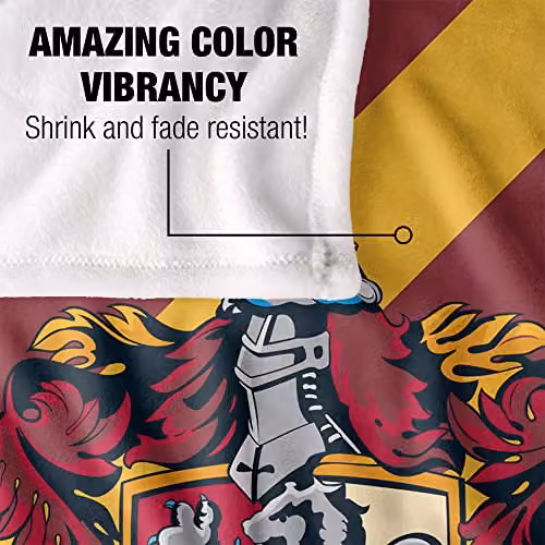 Warner Brothers Harry Potter Gryffindor Crest 4 White Fleece Blanket W/D/H: 152 x 127 cm – 3