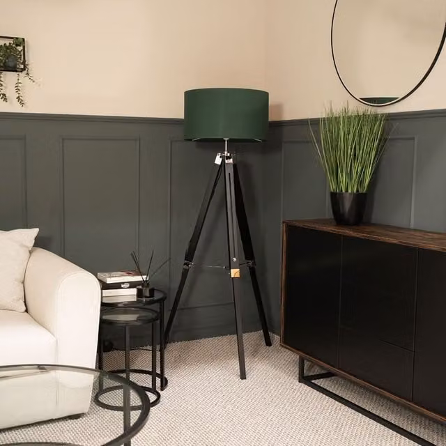 ValueLights Clipper Tripod Floor Lamp with Green Fabric Cylinder Shade in Black and Metallic Silver, Height: 128 cm – 1