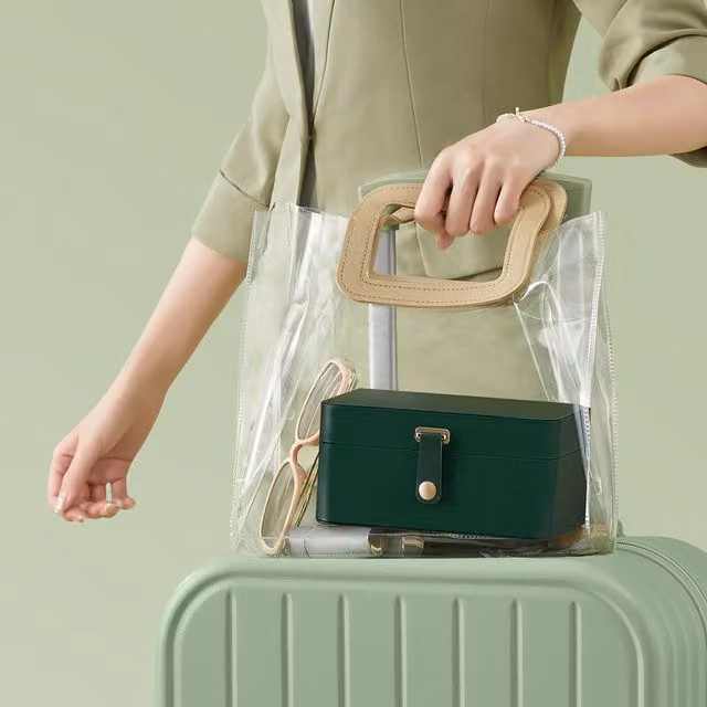 SONGMICS 2-Layer Portable Jewellery Travel Case, Green, W/D/H: 11.0 x 8.0 x 8.0 cm