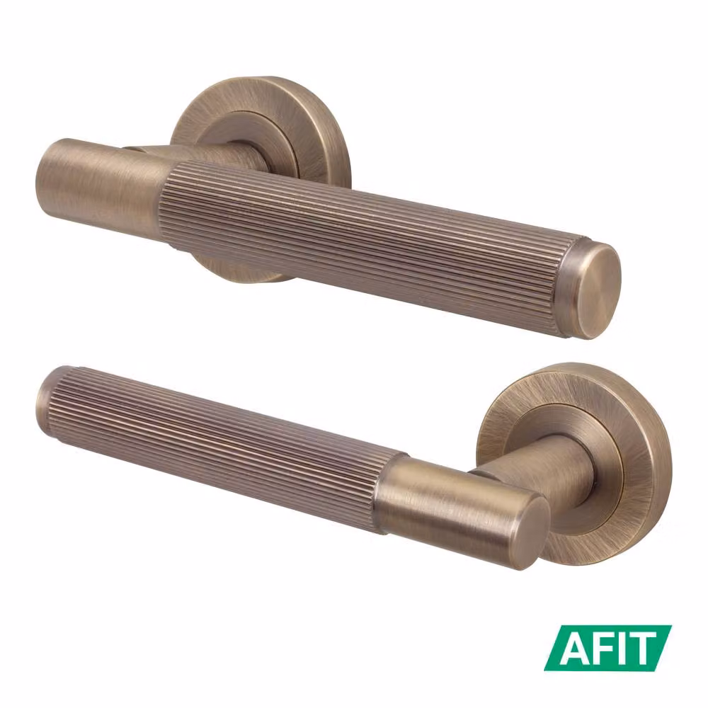 AFIT Antique Brass Internal Lever On Rose Door Handle in Bronze, W: 15.0 cm x H: 15.0 cm – 2