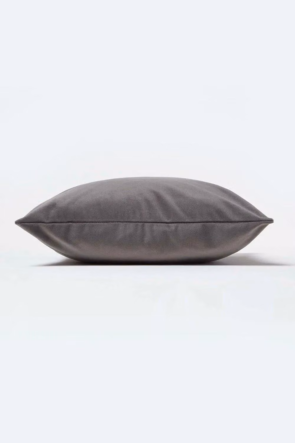 Homescapes Grey Velvet Square Cushion with Microfibre Insert, W/D/H: 45 x 45 x 45 cm – 3
