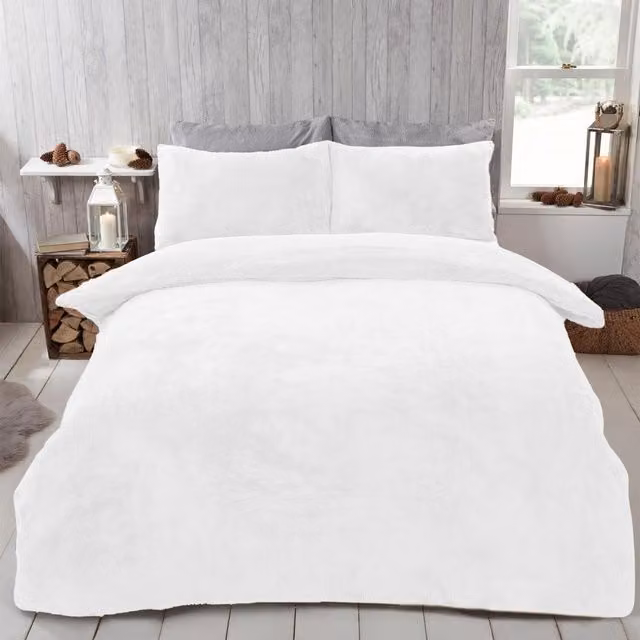 Brentfords White Plain Teddy Fleece Duvet Cover and Pillowcase Set, W: 140 cm, L: 200 cm