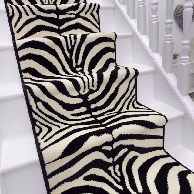 runrug Zebra Stair Runner Carpet in White, W: 70 cm, L: 600 cm