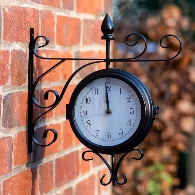 Garden Gear Sedgewick Double-Sided Vintage Station Wall Clock in Black Metal and Steel