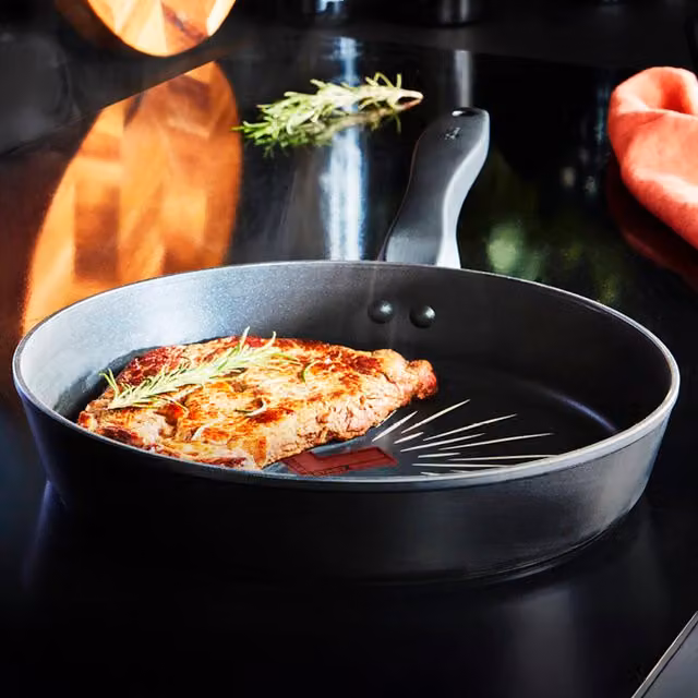 Tower Non-Stick Frying Pan, Black, Diameter: 24 cm