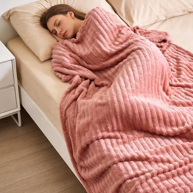 Livingandhome Reversible Fluffy Striped Throw Blanket, Pink, W: 150 cm, L: 200 cm