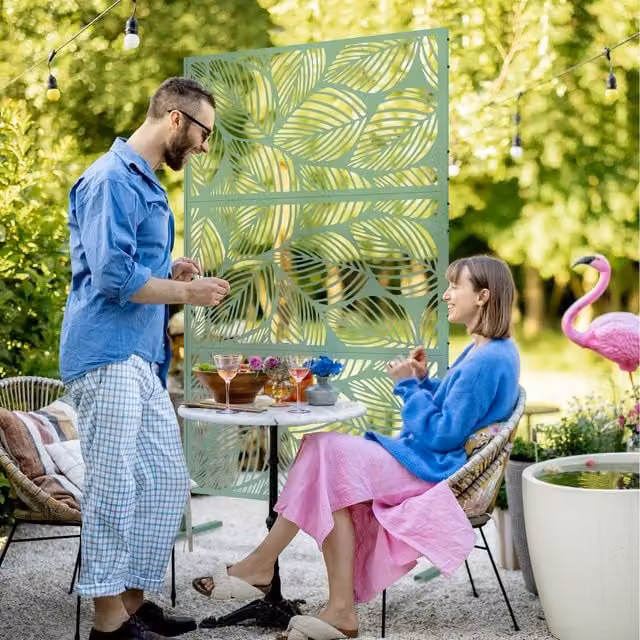 Outsunny Green Metal Outdoor Privacy Screen Panel