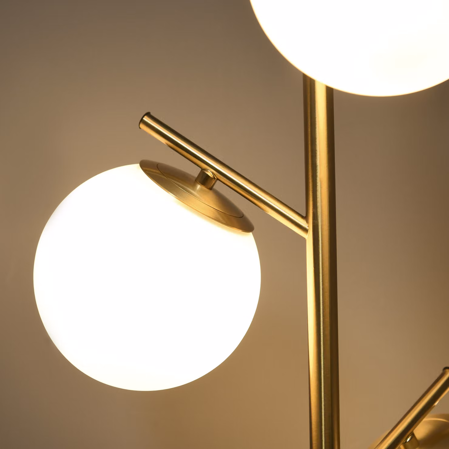 HOMCOM Modern 3-Light Tree Floor Lamp with Gold Metal Base and White Glass Globe Shades – 5