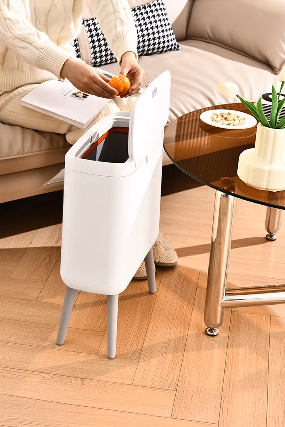 Living and Home White Pedal Foot Rubbish Bin with Ventilated Lid and Removable Inner Bucket – 2