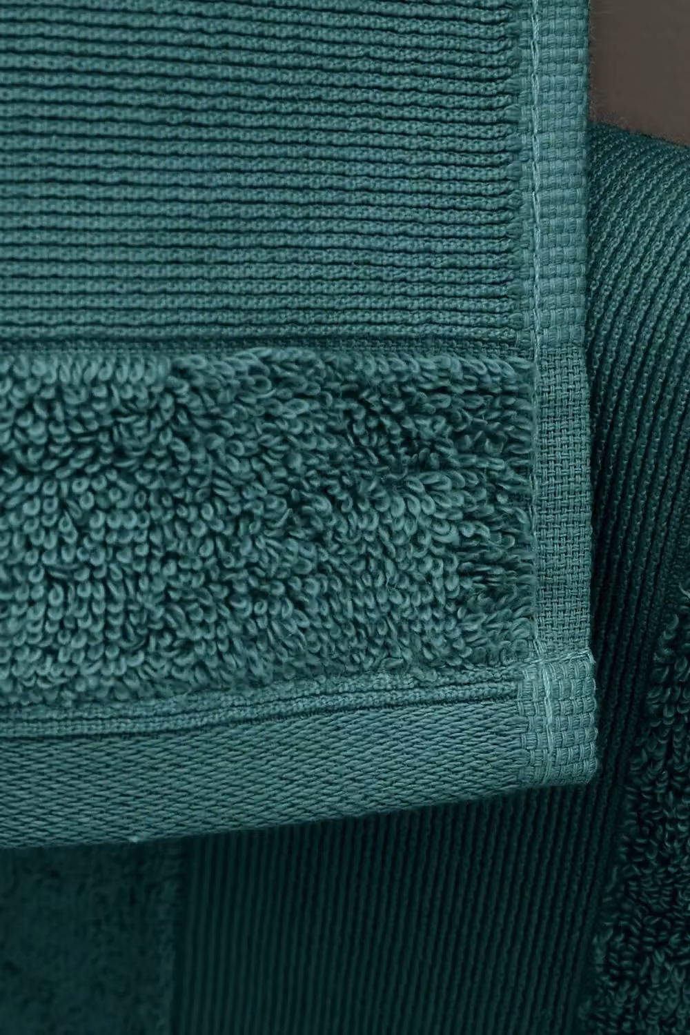 Catherine Lansfield Fluffy Plain Cotton Anti Bacterial Towels in Green – 2