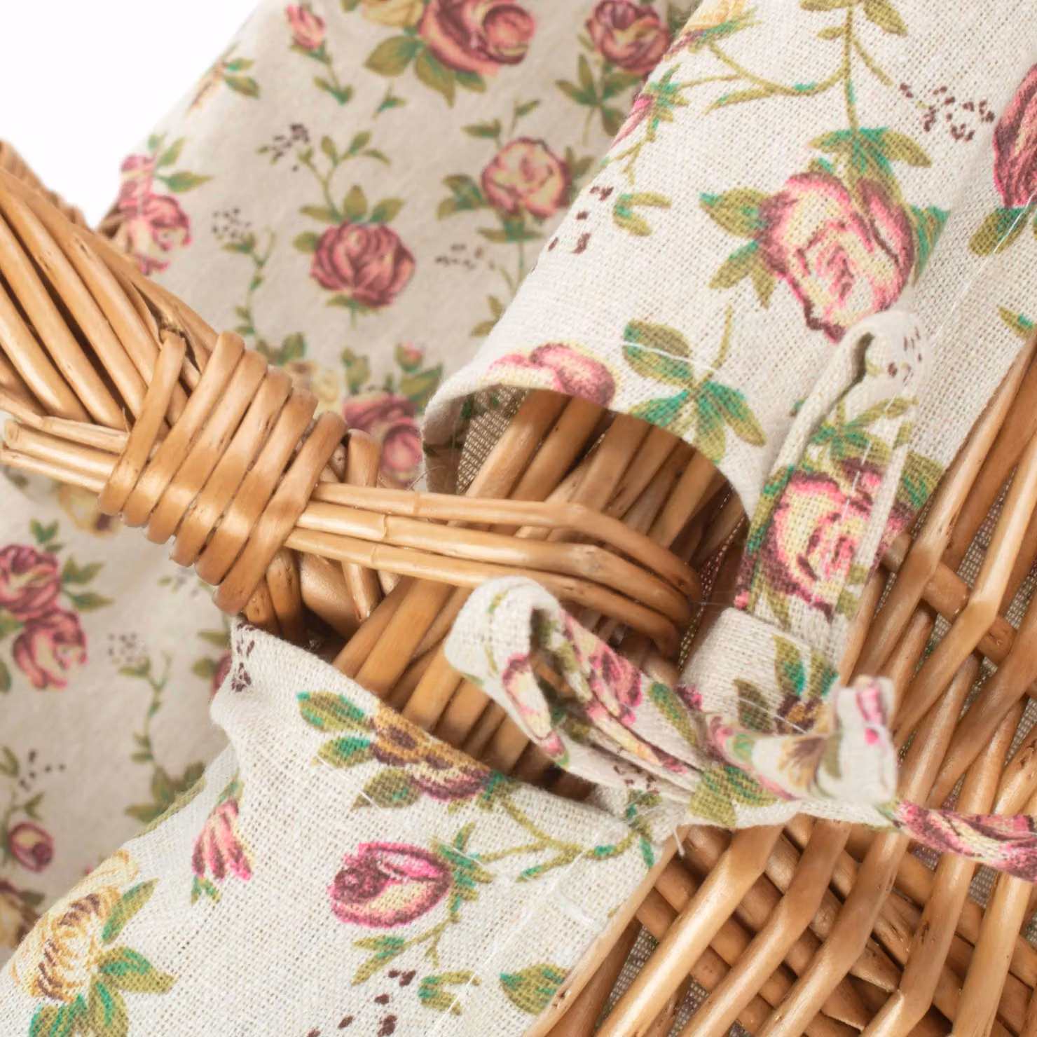 Red Hamper Deluxe Wicker Shopping Basket with Pink Cotton Lining – 2