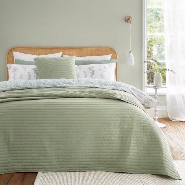 Bianca Quilted Lines Striped Bedspread in Green W/D/H: 220 x 230 cm – 1