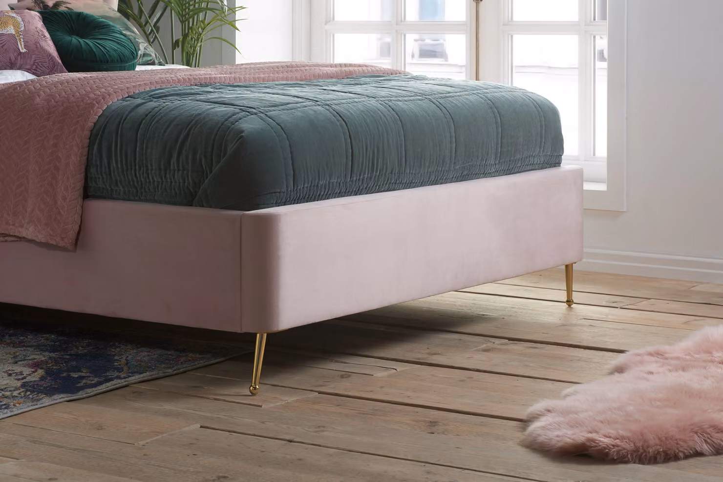 Birlea Lottie Pink Velvet Fabric Ottoman Bed Frame, Double (140 x 200 cm) – 3