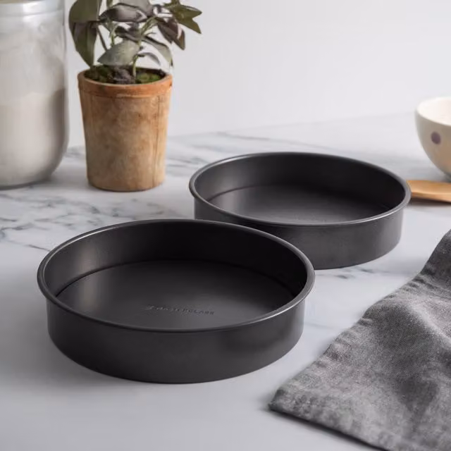 MasterClass Non-Stick Loose Base Round Carbon Steel Cake Tin, Grey, 20cm – 3