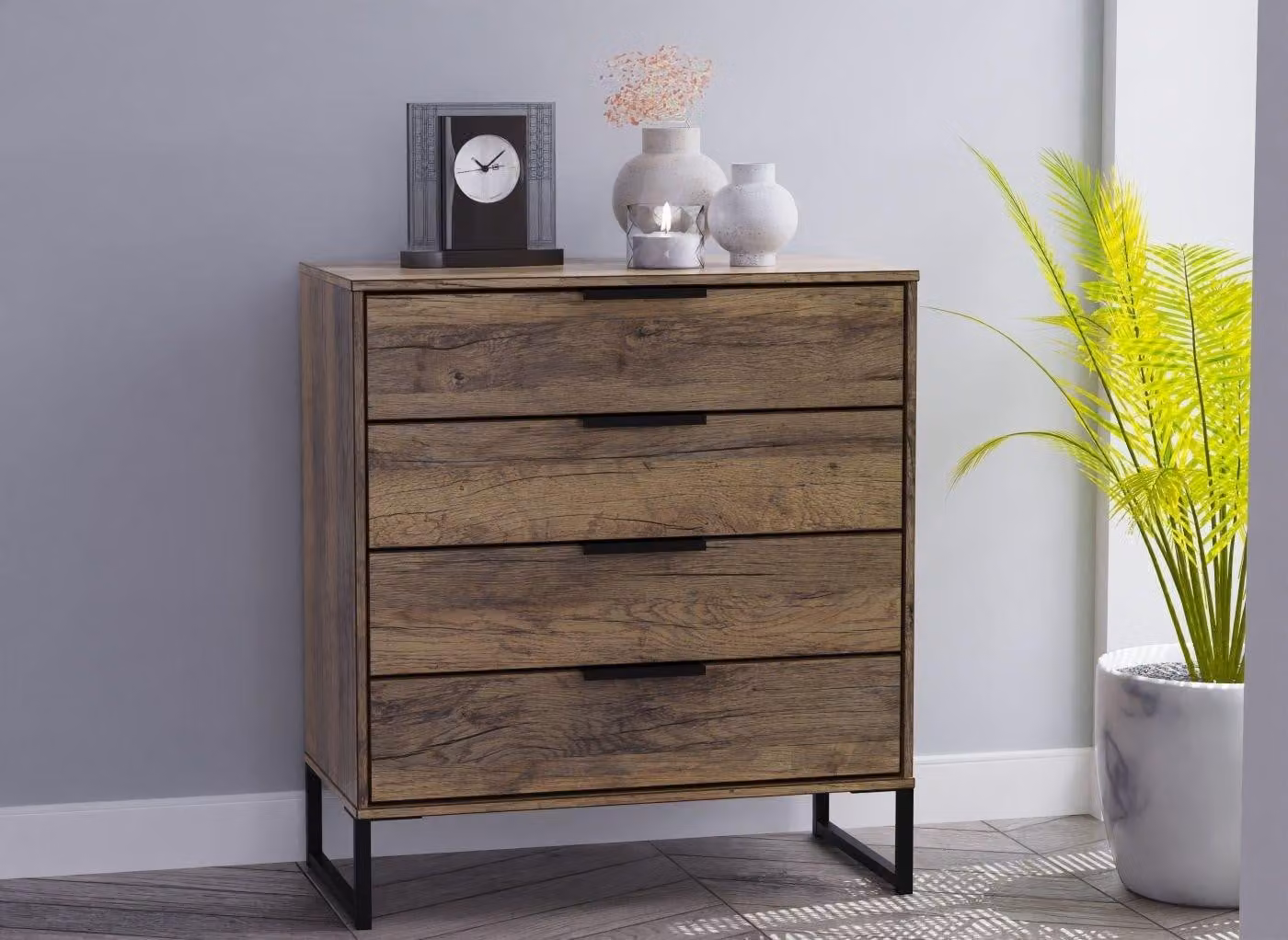 Dakota 4-Drawer Chest in Oak and Black Industrial Style with Soft-Close Drawers