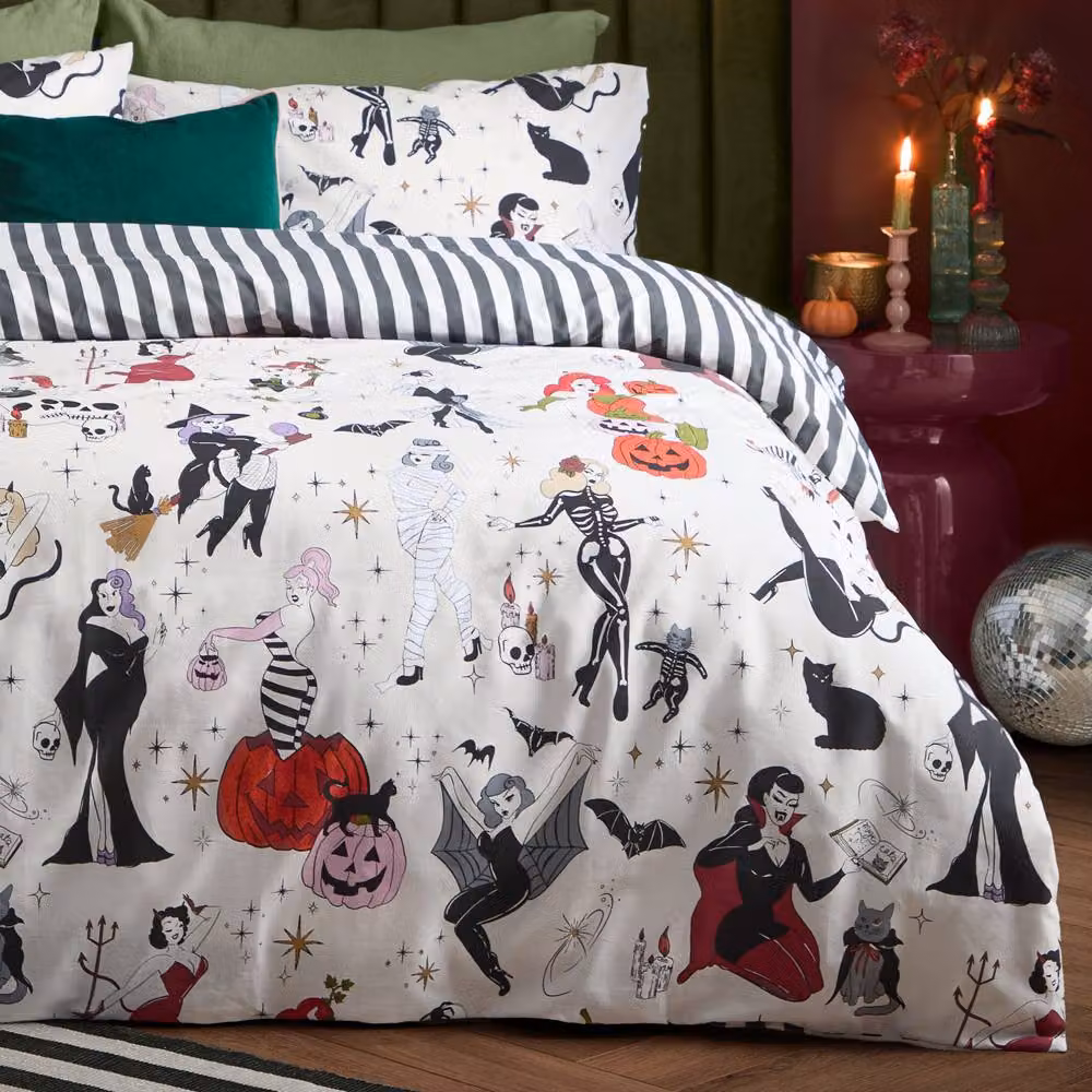 Furn Trick Or Treat Reversible Halloween Duvet Cover Set in White and Black, W: 200 cm x H: 200 cm – 3