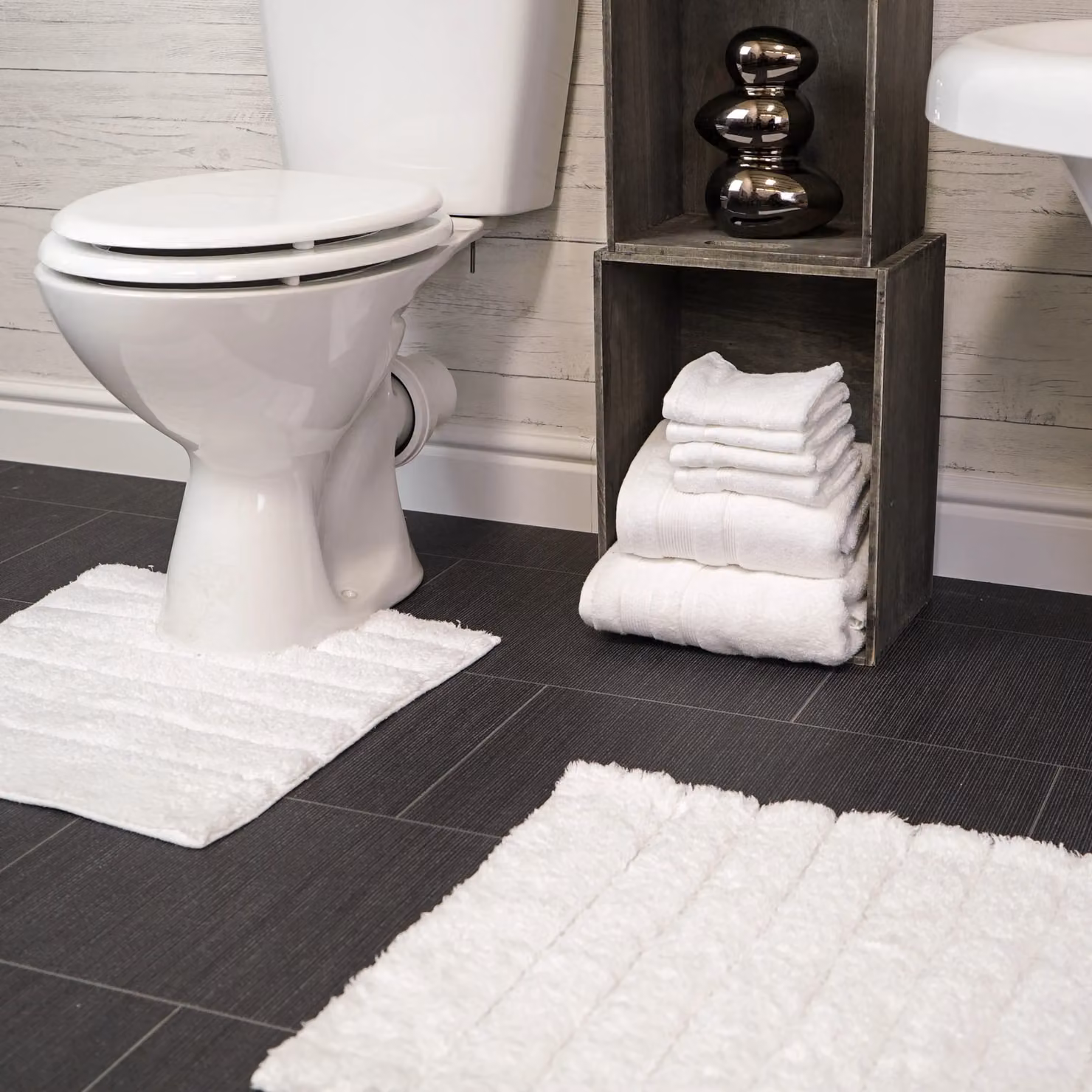 Allure Bath Fashions Ribbed Two Piece Cotton Bath and Pedestal Toilet Mat Set in White – 2