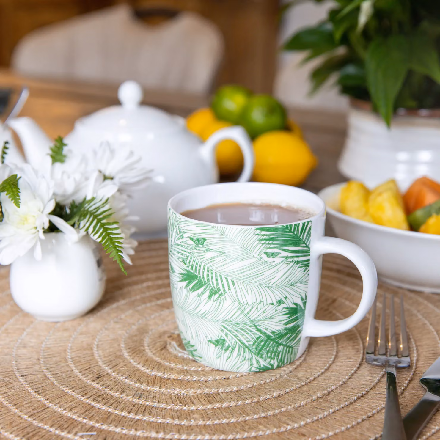 KitchenCraft Set of 4 Bone China Floral Palm Mugs in Green and White, 425 ml – 2