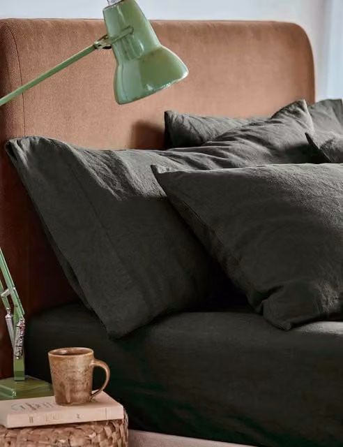 Piglet In Bed Pure Linen Pillowcase Set in Green
