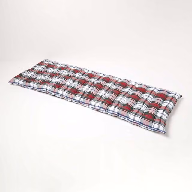 Homescapes Luxury Cotton Tartan Garden Bench Cushion in Red Macduff, Width: 143 cm