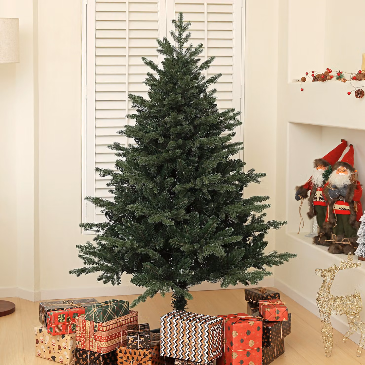 HOMCOM 5ft Artificial Spruce Christmas Tree with 1121 Branch Tips and Foldable Steel Base, Green – 1