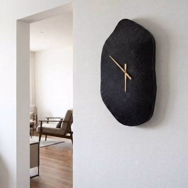 Wyld and Coco Modern Black Metal Analog Wall Clock with Gold Hands, W: 64 cm, H: 44 cm, D: 44 cm