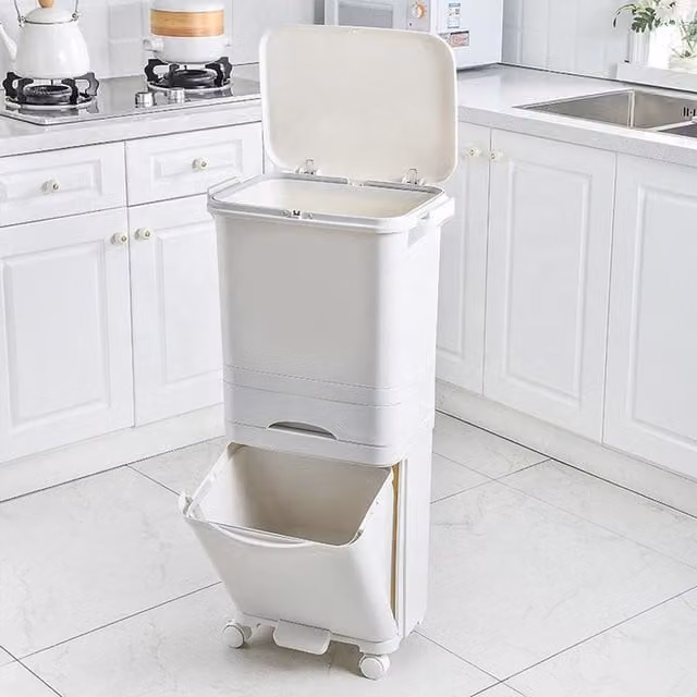 Livingandhome White Plastic 42l Kitchen Recycling Bin with Flip Lid
