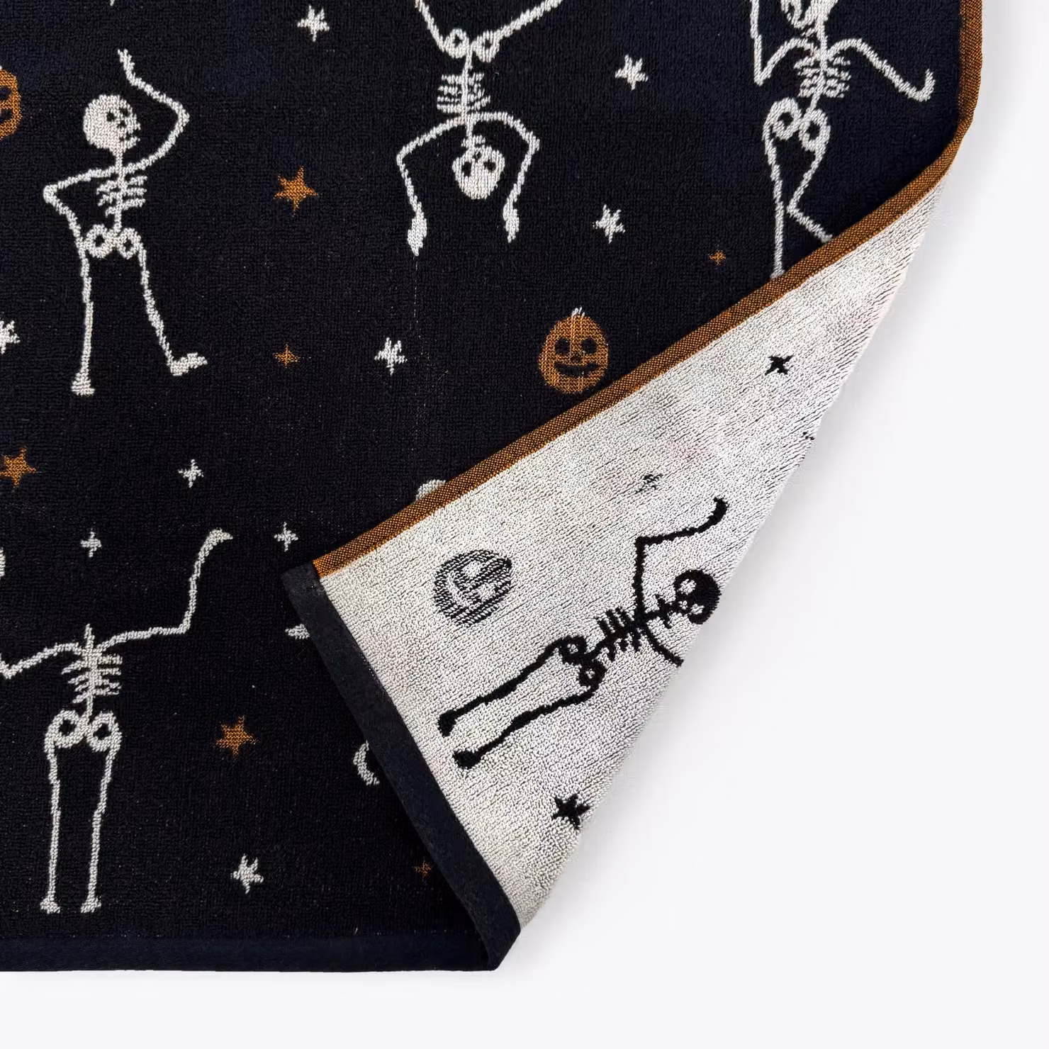 Allure Bath Fashions Luxury Halloween Hand Towels in Black 100% Cotton – 3