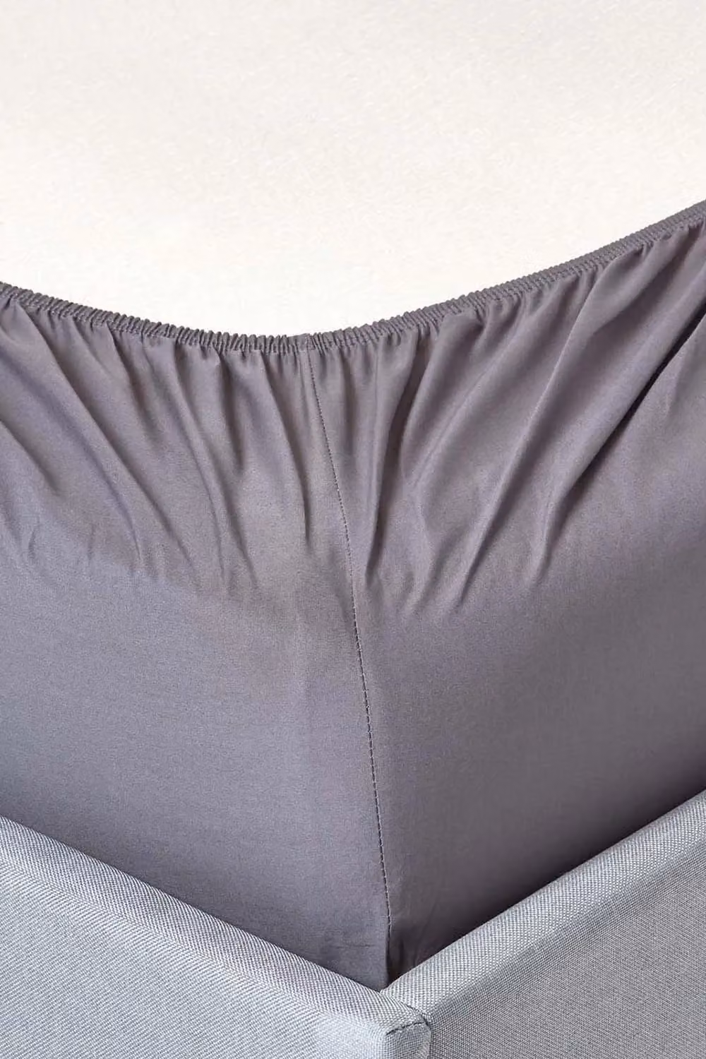 Homescapes Single Egyptian Cotton Percale Fitted Sheet, Dark Grey, W/D/H: 90 x 190 x 30 cm – 1