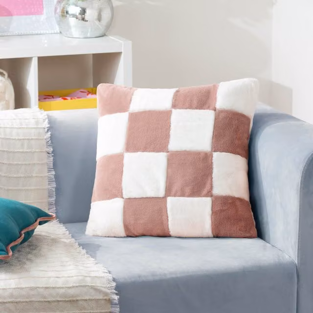 Heya Home Cozee Check Faux Fur Cushion in Pink, W/D/H: 50 x 50 x 50 cm