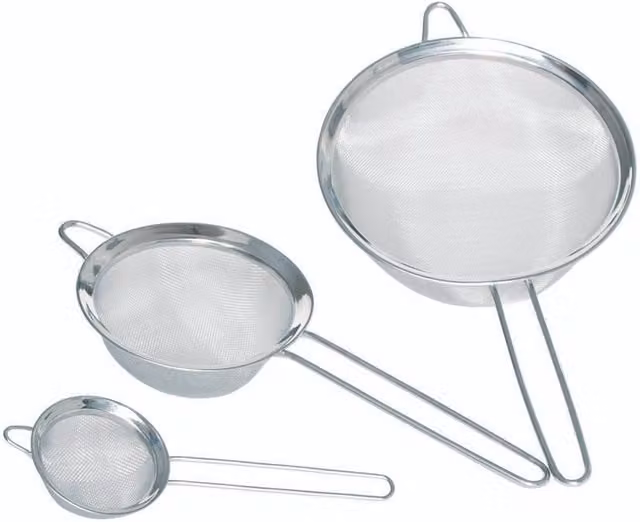KitchenCraft Round Fine Mesh Stainless Steel Sieve Set in Silver