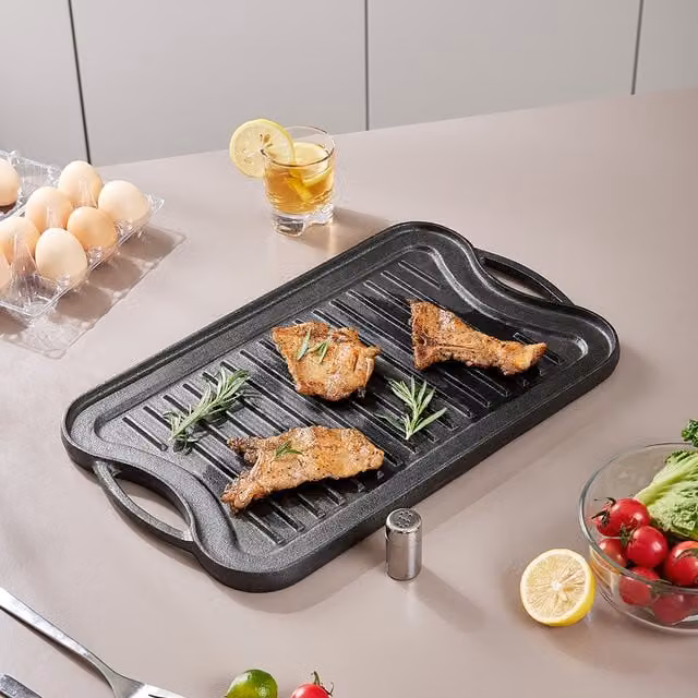 Livingandhome Uncoated Cast Iron Frying Pan, Black