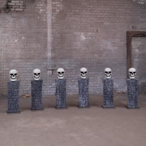 Pack of 2 Samuel ALEXANDER Battery Powered Light Up Halloween Skull Fence with Multicolour LEDs, H 90 cm x W 120 cm – 2