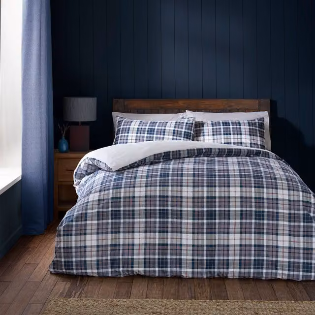 Catherine Lansfield Reversible Cosy Sherpa Checked Duvet Cover Bedding Set in Navy Blue