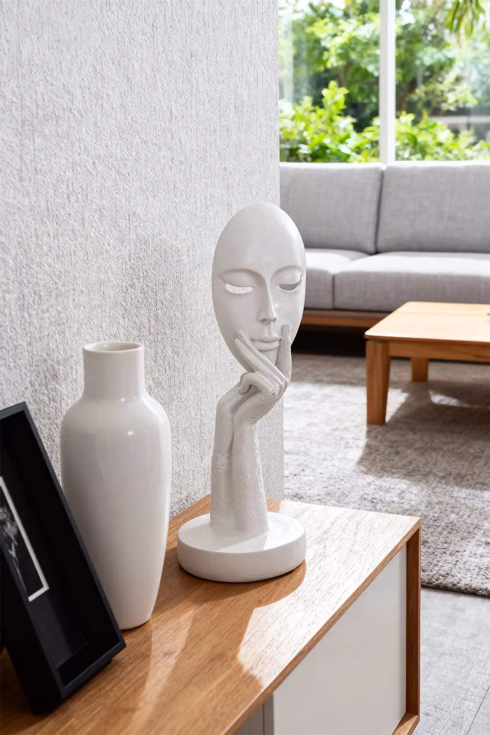 Living and Home White Modern Meditation Figurine for Home, Office and Study Decor, H 29 cm x W 10 cm x D 1 cm – 2