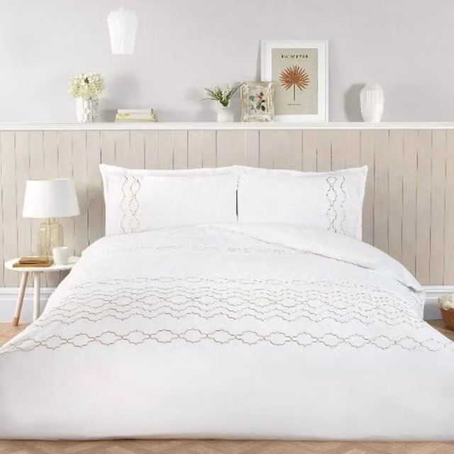 Rapport Home Graphic Polycotton Duvet Cover and Pillowcase Set in White and Multicolour, W: 135 cm, H: 200 cm, Pillowcase: 50 x 75 cm