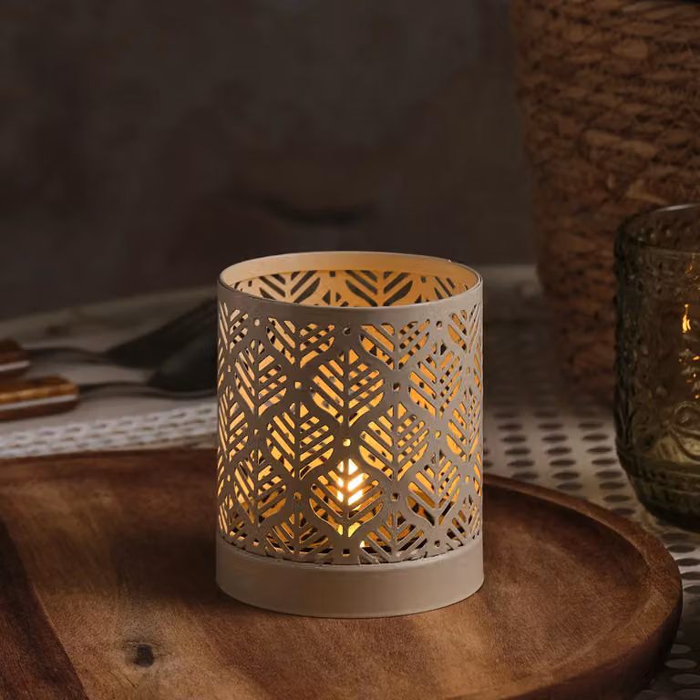 Lights4fun Classic Metal Solar Lantern with Warm White LED for Outdoor Gardens