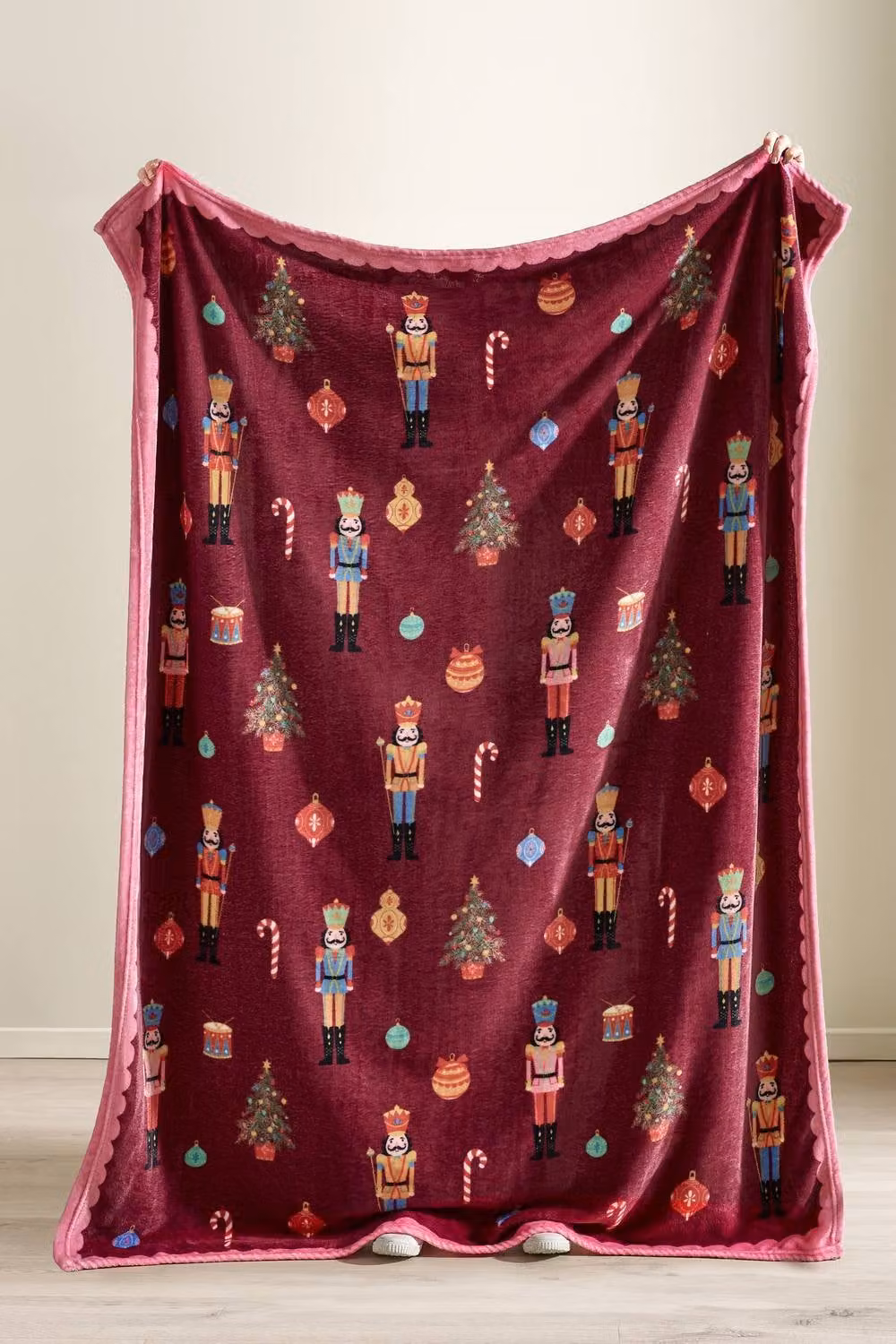 Catherine Lansfield Christmas Nutcracker Fluffy Fleece Cosy Blanket Throw in Purple, W/D/H: 130 x 170 cm – 2