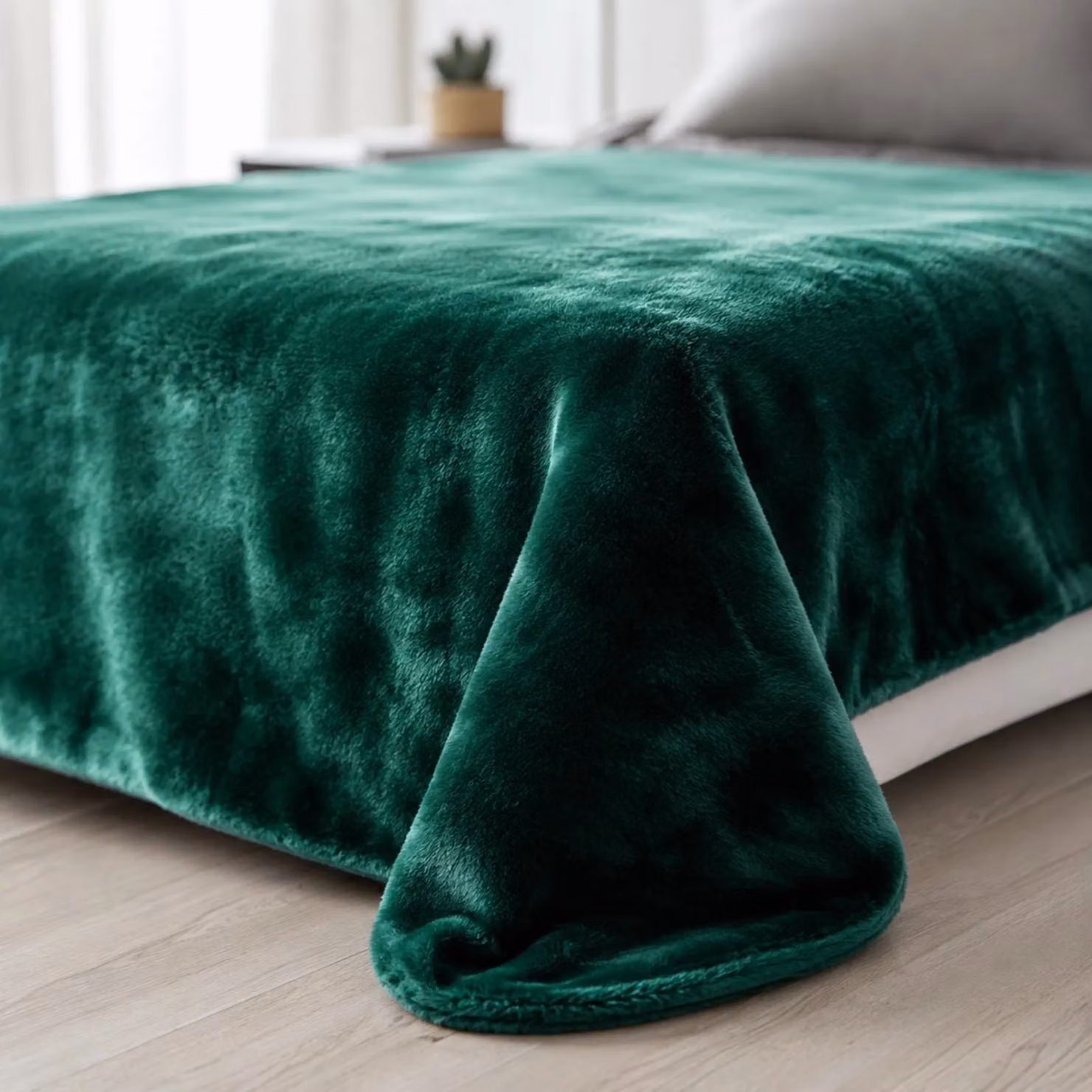 Smart Living Luxury Faux Fur Mink Throw Blanket in Green, W/D/H: 200 x 240 cm – 2