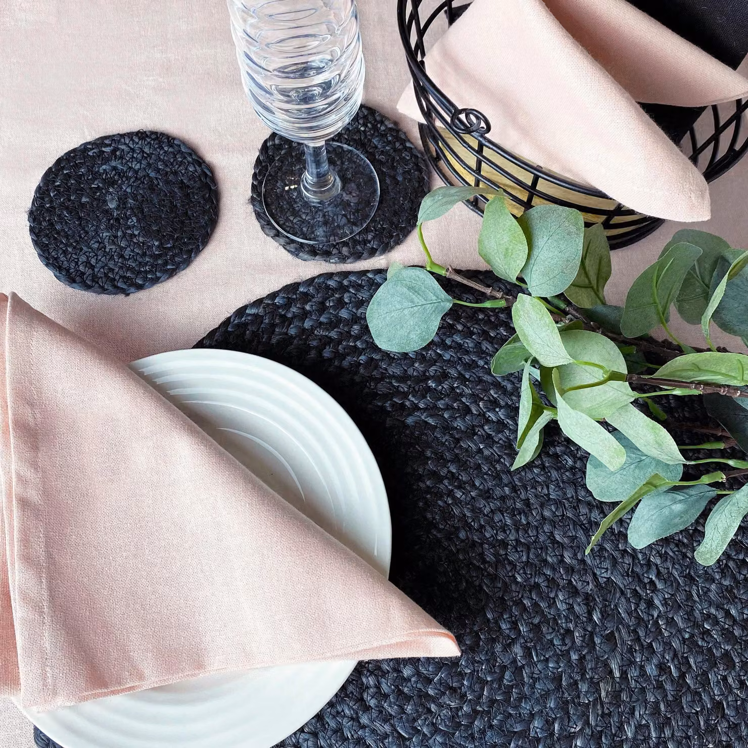Esselle Round Jute Rope Coaster, 4 Pack, Black – 4