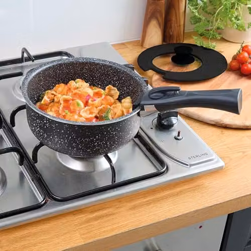 Coopers of Stortford Nesto Set of Three Multicolour Nesting Aluminium and Ceramic Saucepans with Universal Lid and Removable Handle – 4