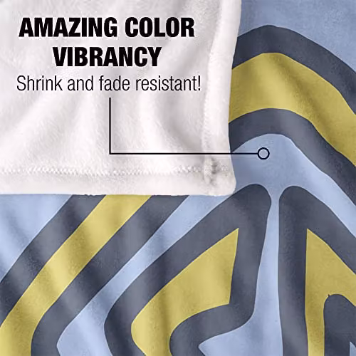 LOGOVISION Multicolour and White Super Soft Fleece Throw Blanket, W: 152 cm, D: 127 cm – 3