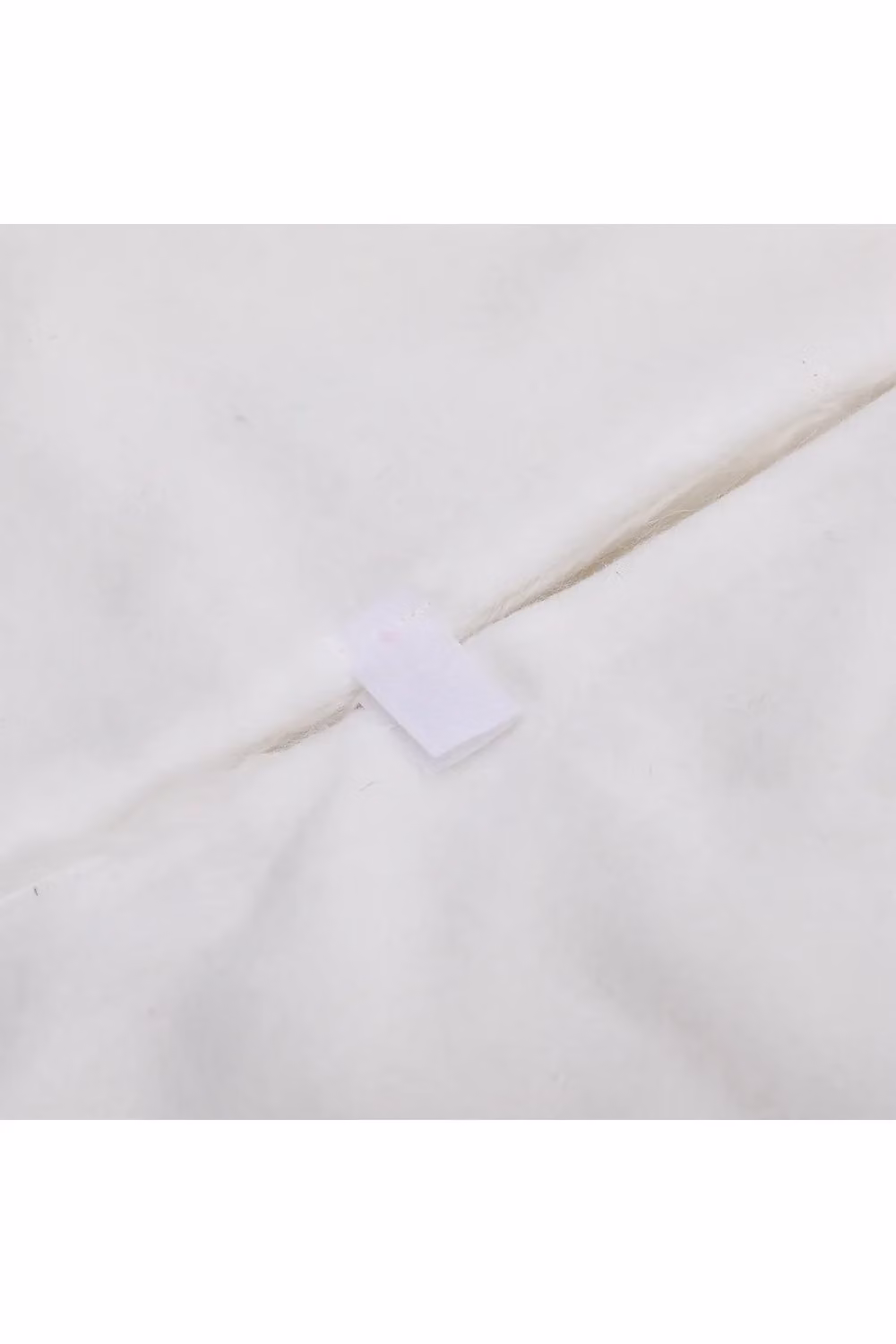 Living and Home White Long Fur Christmas Tree Skirt, 90cm Diameter – 4