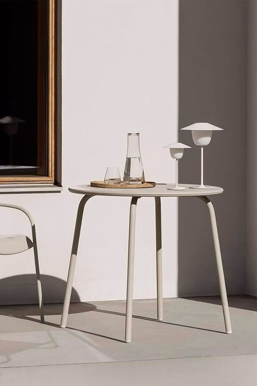 Blomus Ani LED Rechargeable Table Lamp, White – 3